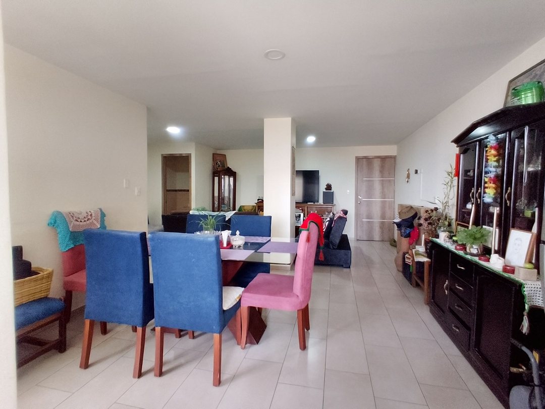 Departamento en venta en Calderón