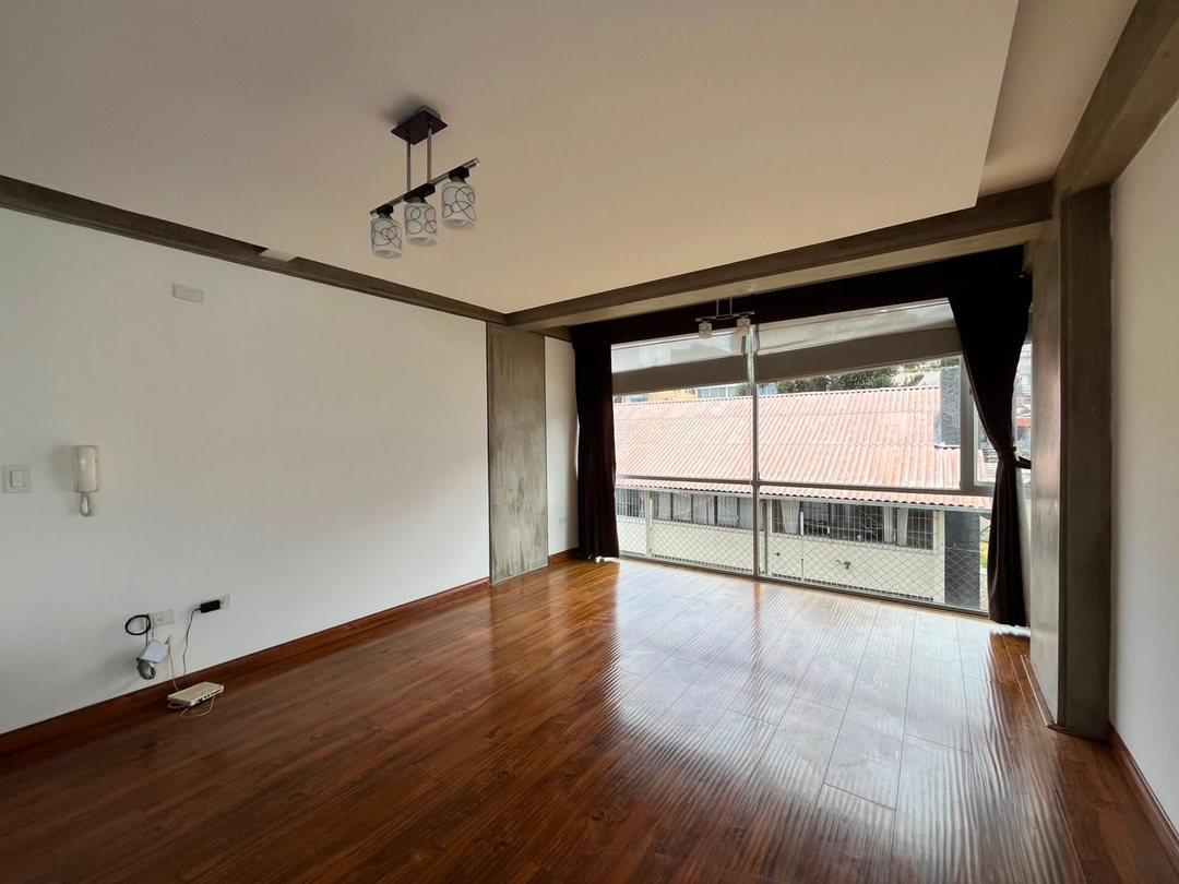 Departamento en alquiler en Rumipamba