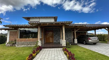 Arriendo Casa en Tabacundo - Urb. La Pradera