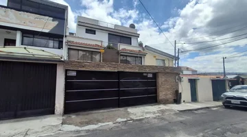 SE VENDE CASA 200M2 PUSUQUI