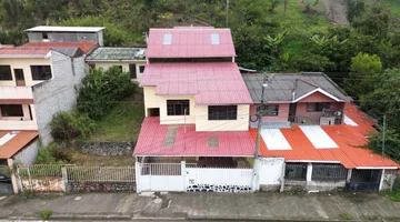 CASA EN VENTA CON POTENCIAL DE INVERSION EN GIRON