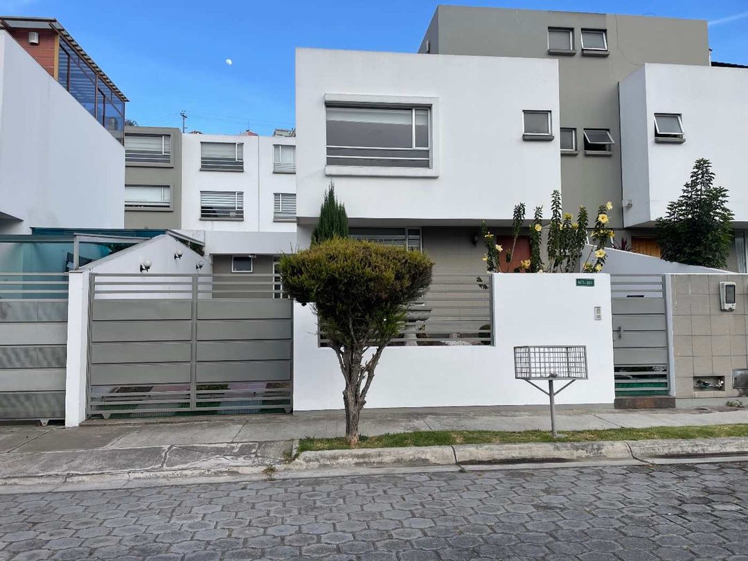 Casa en alquiler en Carcelén