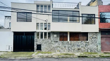 Casa Rentera en venta en la PIO XII