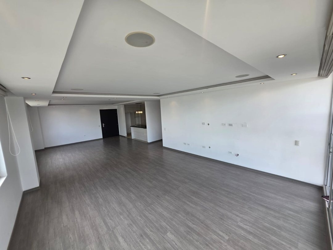 Departamento en alquiler en Rumipamba