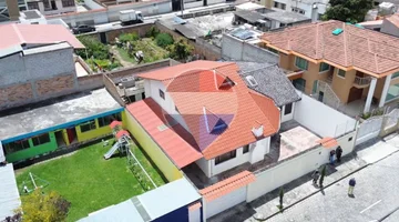 CASA EN VENTA - SECTOR LA QUINTA, IBARRA