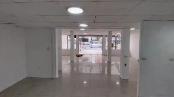 LOCAL COMERCIAL RENTA - AV 10 DE AGOSTO Y COREA