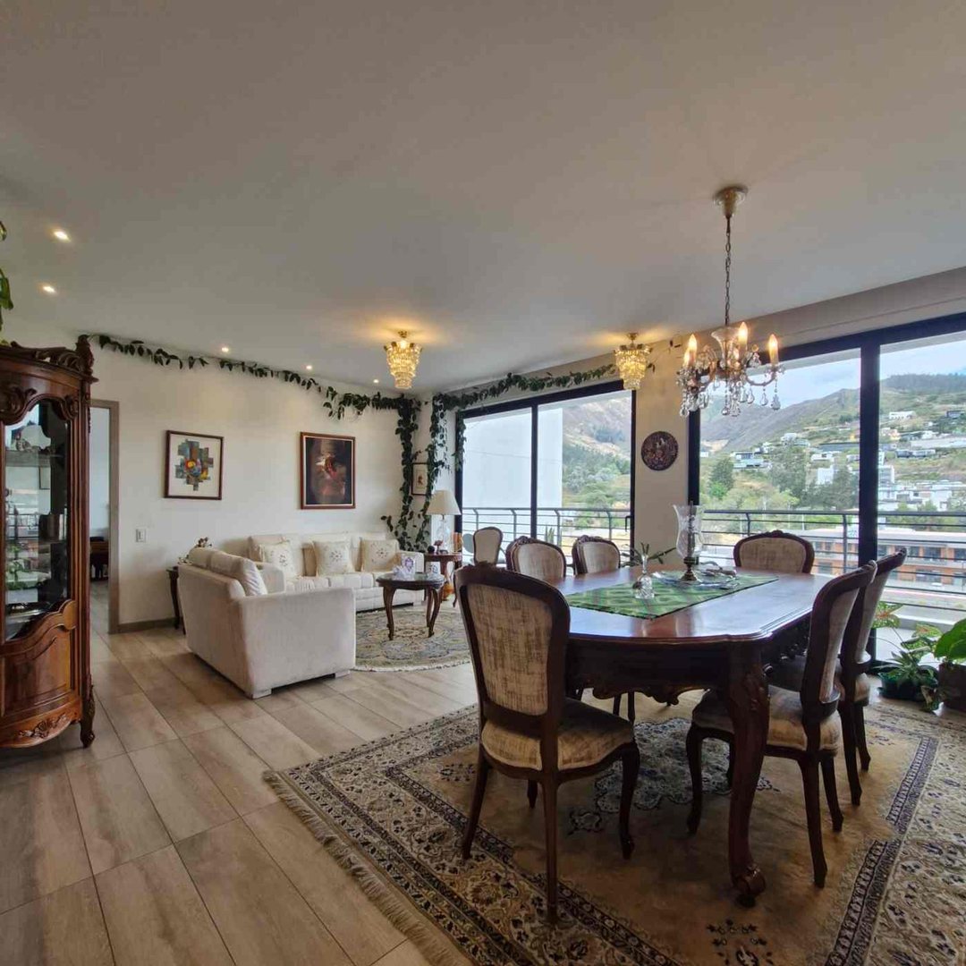 Departamento en venta en Tumbaco