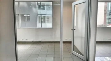 SE VENDE OFICINA DE 80 M2 - REPUBLICA DEL SALVADOR