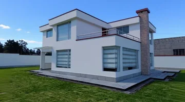 Casa independiente en venta en San Jose de Ayora