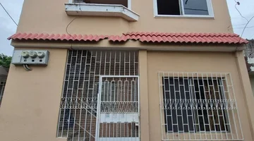 Casa Rentera 3 Unidades en Martha de Roldós