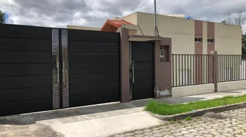 Casa amplia en venta