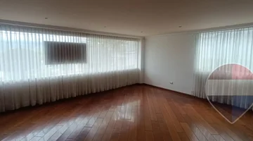 Venta de Amplio Departamento,  Balcón del Norte