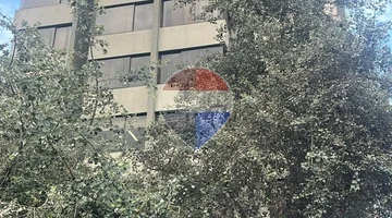 VENDO OFICINA LA CAROLINA