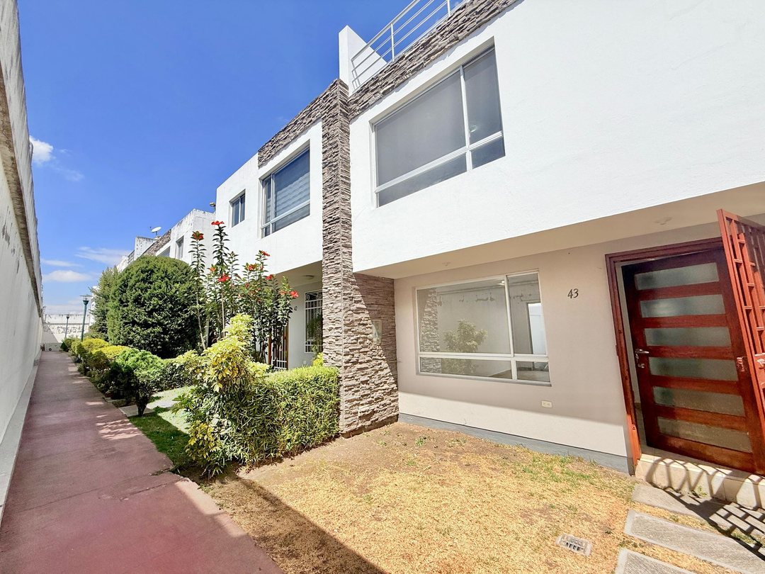 Casa en venta en Calderón