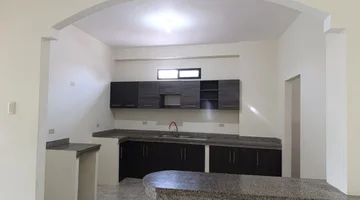 SE RENTA DEPARTAMENTO CERCA AL ESTADIO 9 DE MAYO