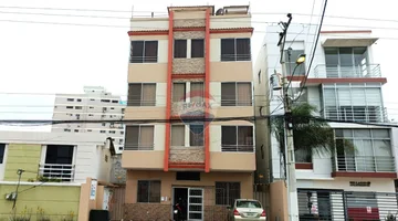 DEPARTAMENTO DE 2 PISOS  EN SALINAS  -AMOBLADO