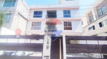 Casa en venta Cumbayá detrás del Scala Shopping.